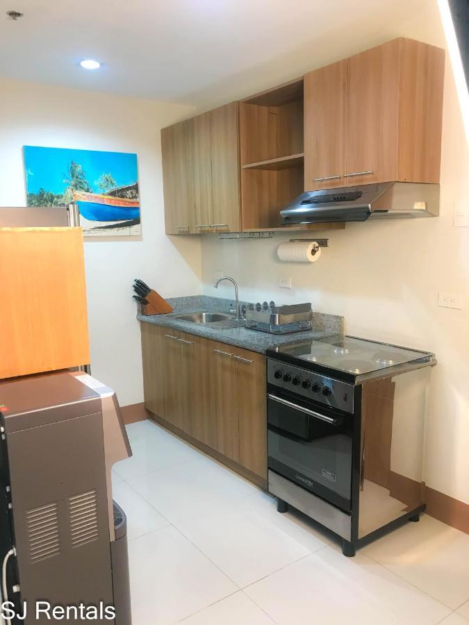 2 Bedroom Condo @ Midpoint Residences W/ City View Mandaue City Exterior foto