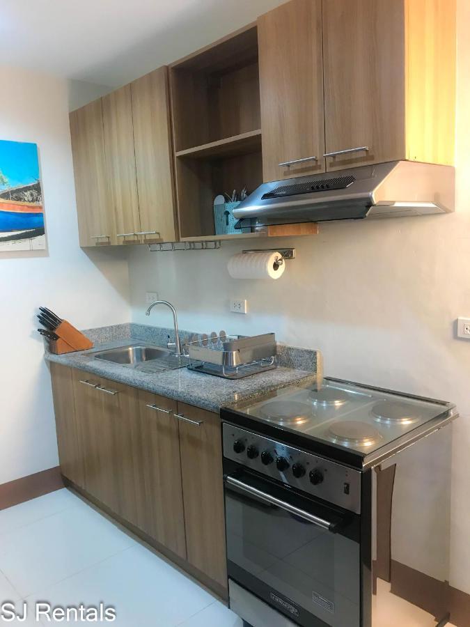 2 Bedroom Condo @ Midpoint Residences W/ City View Mandaue City Exterior foto