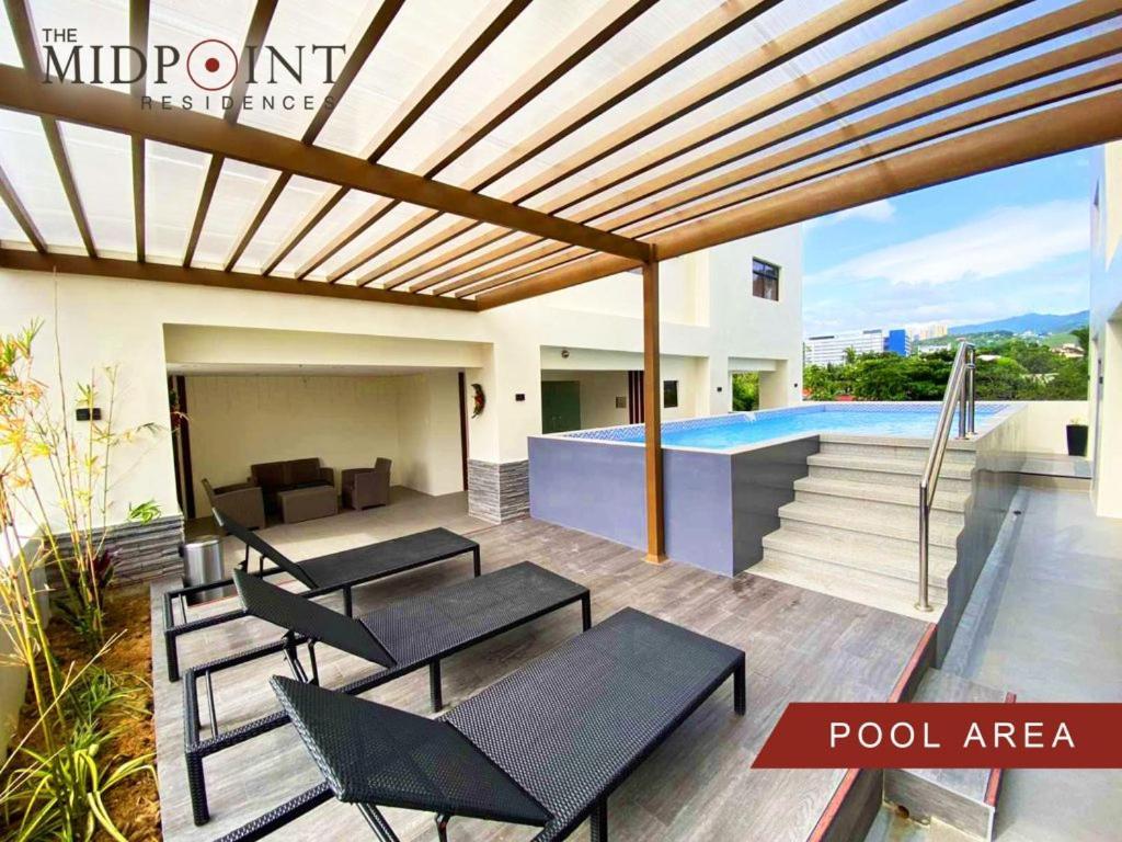 2 Bedroom Condo @ Midpoint Residences W/ City View Mandaue City Exterior foto